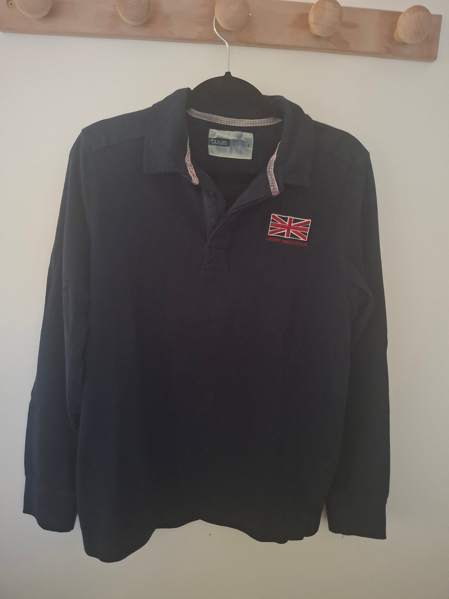 Polos