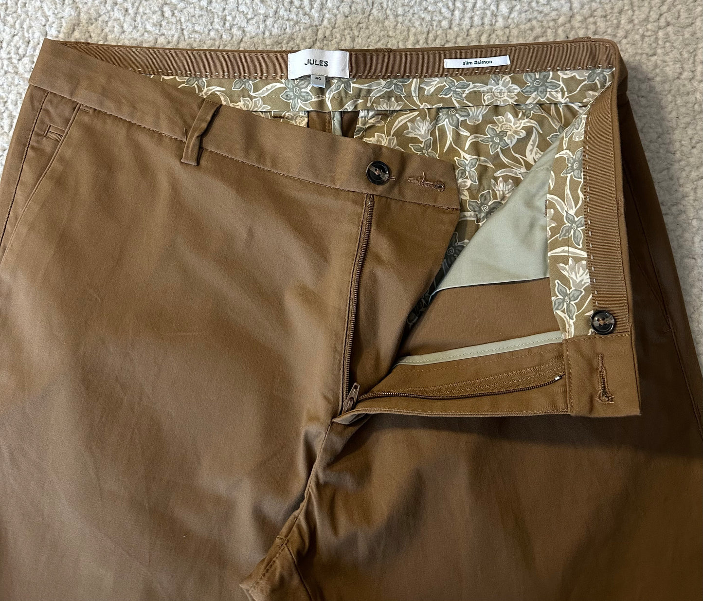 Pantalon chino slim urbain léger
