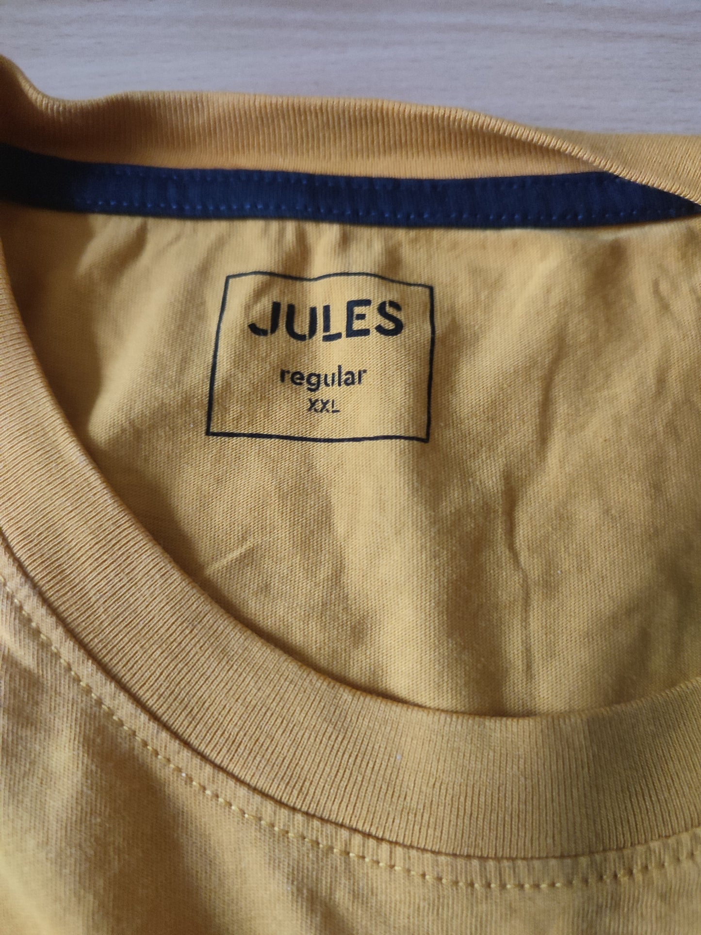 Tee-shirt imprimé poitrine