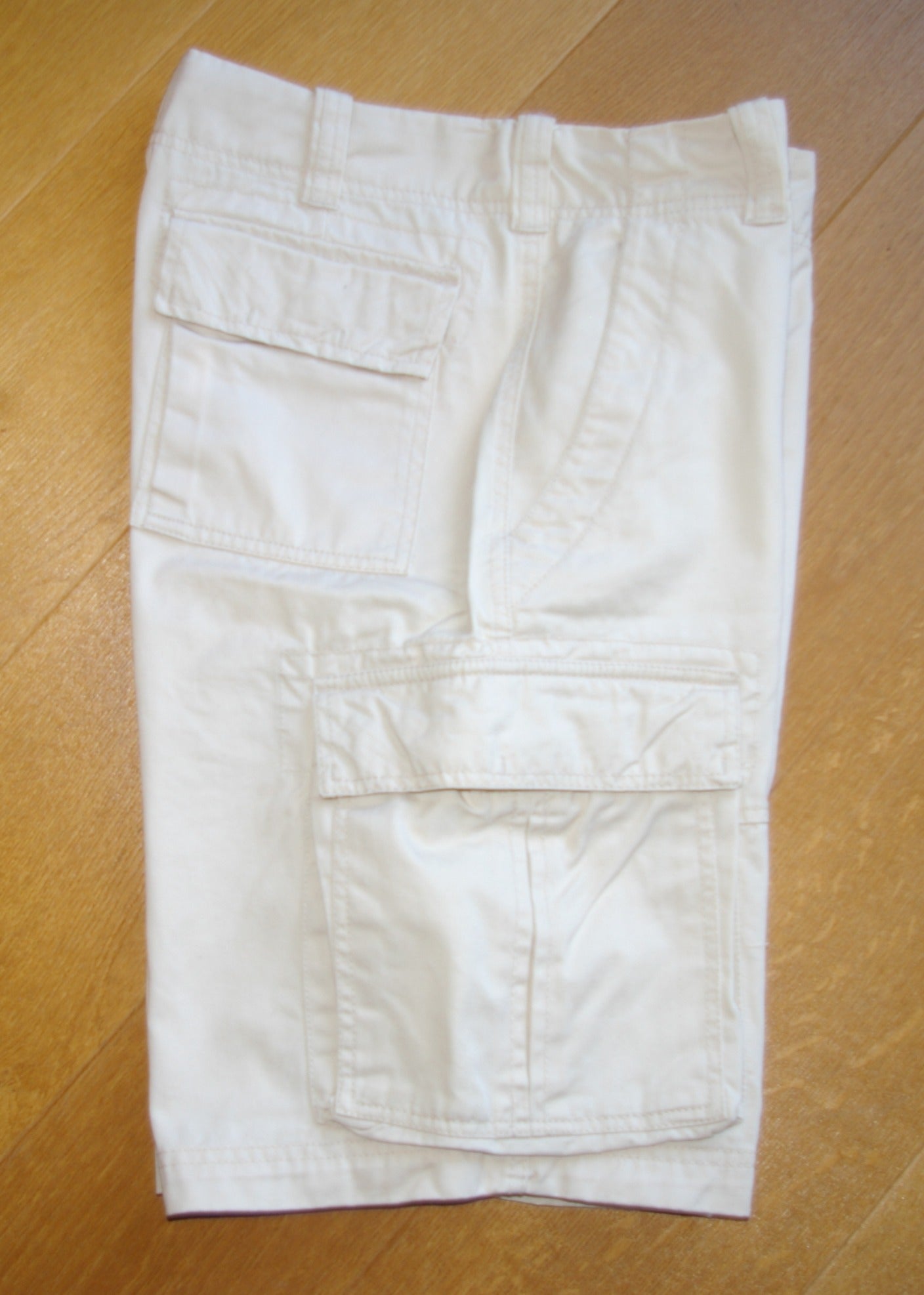 Bermuda beige clair