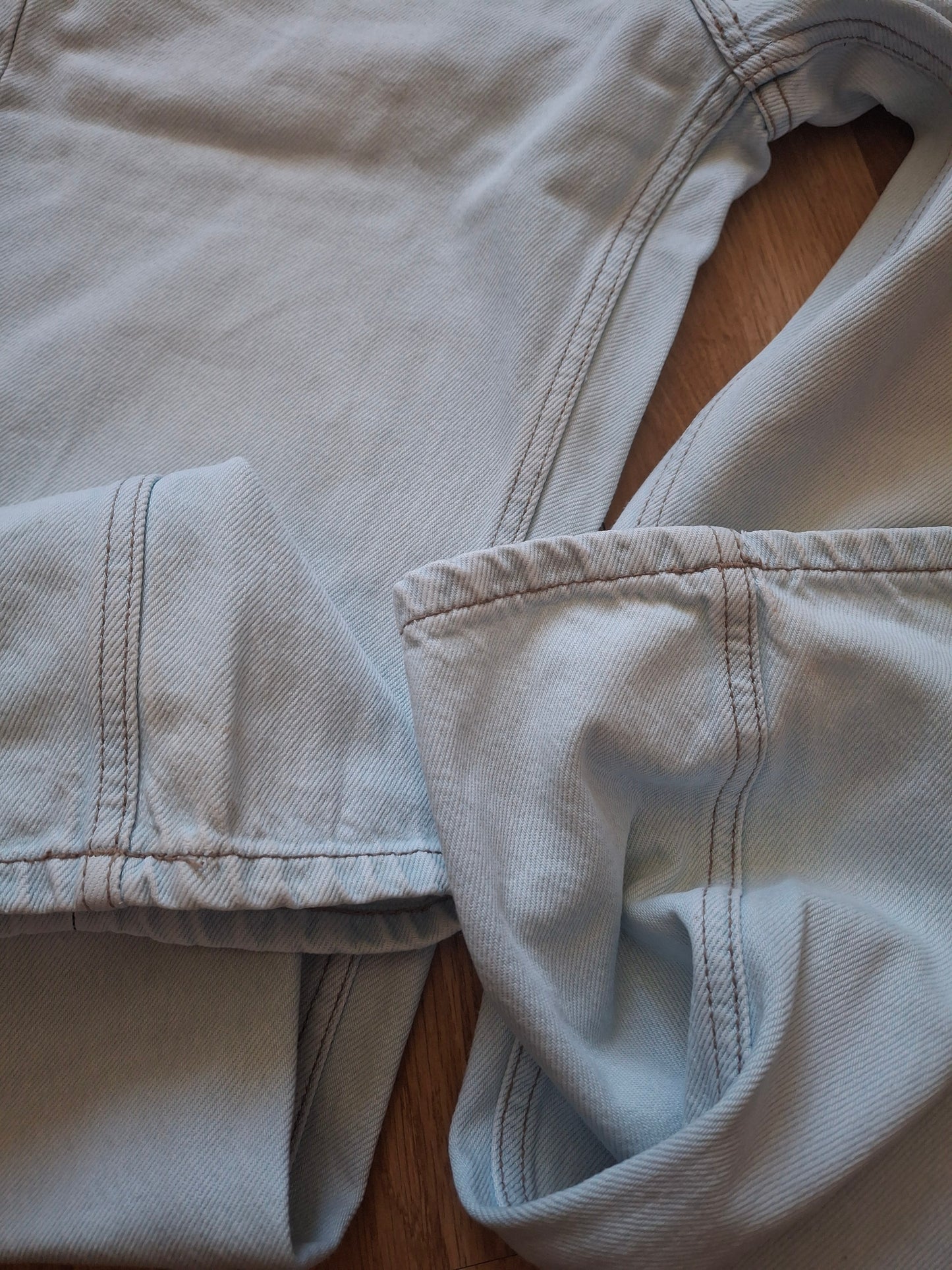 Jean loose