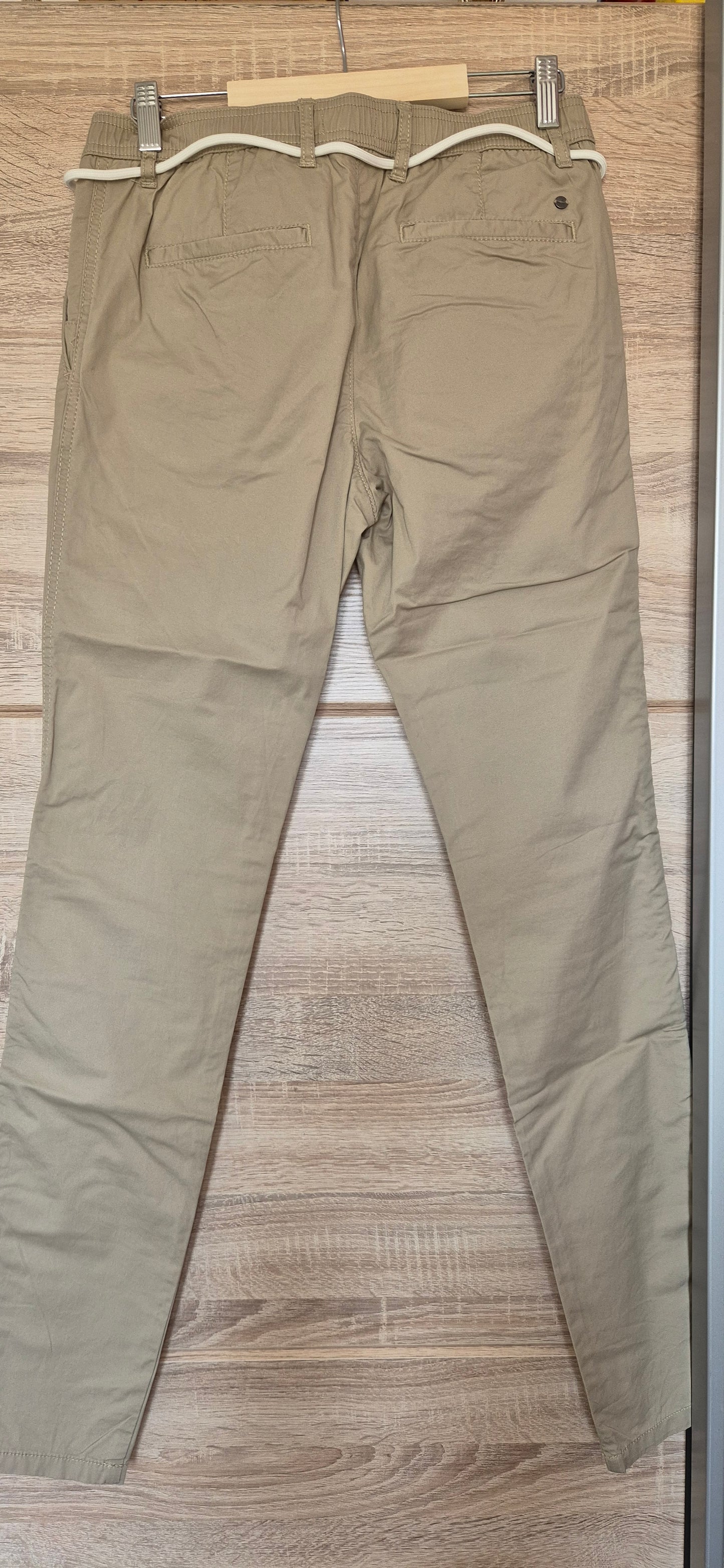 Pantalon élastiqué avec cordons