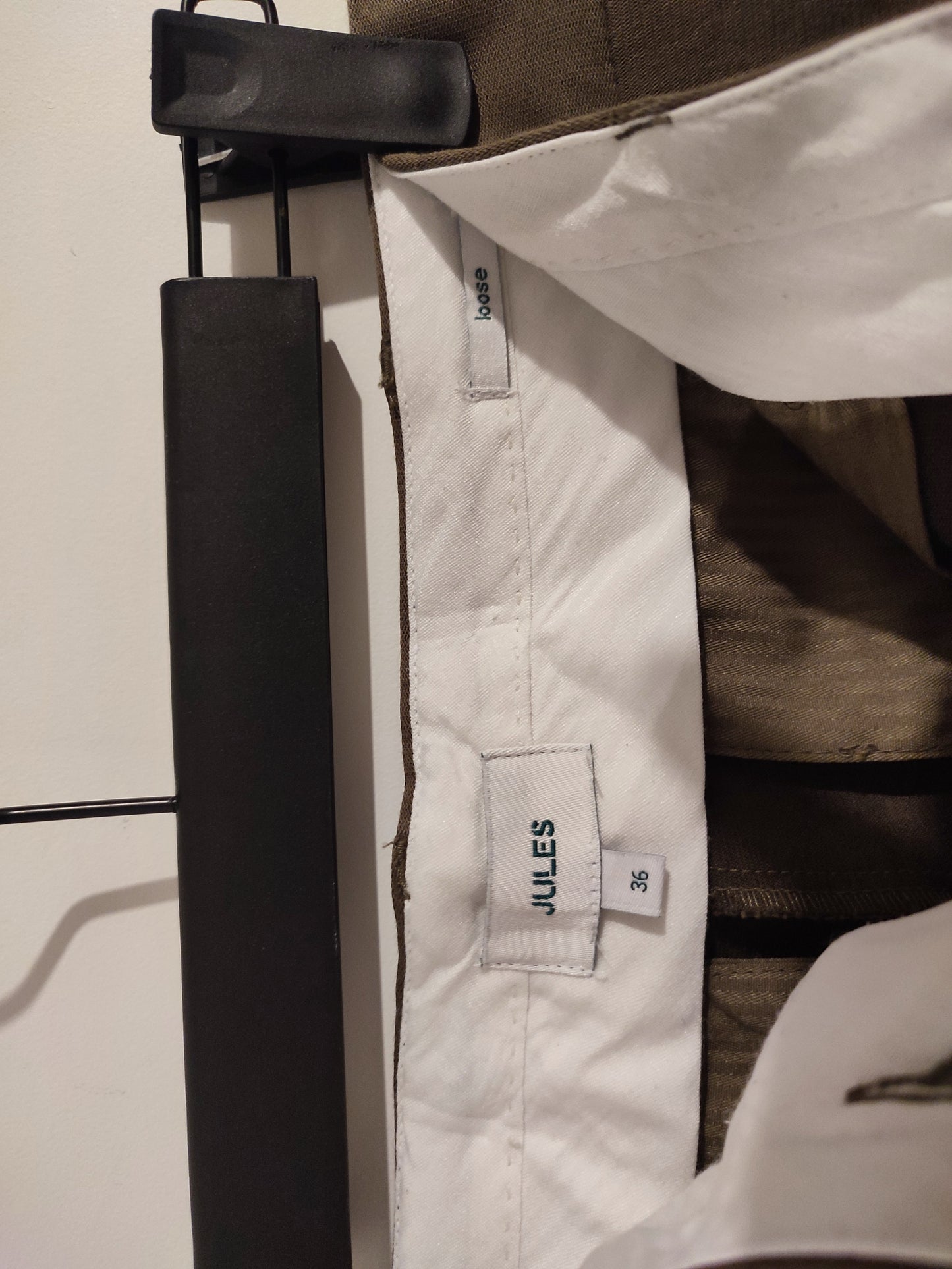Chino à pinces kaki 36 coupe loose