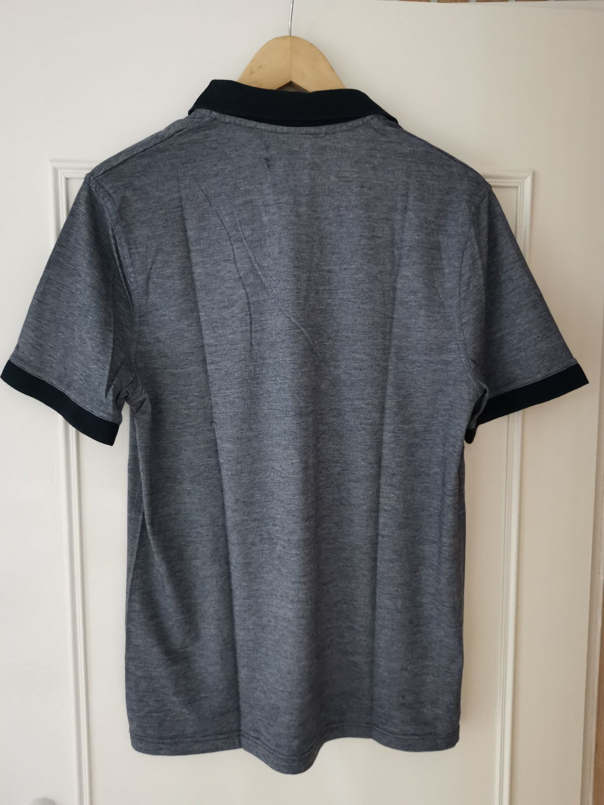 Polo microrayé