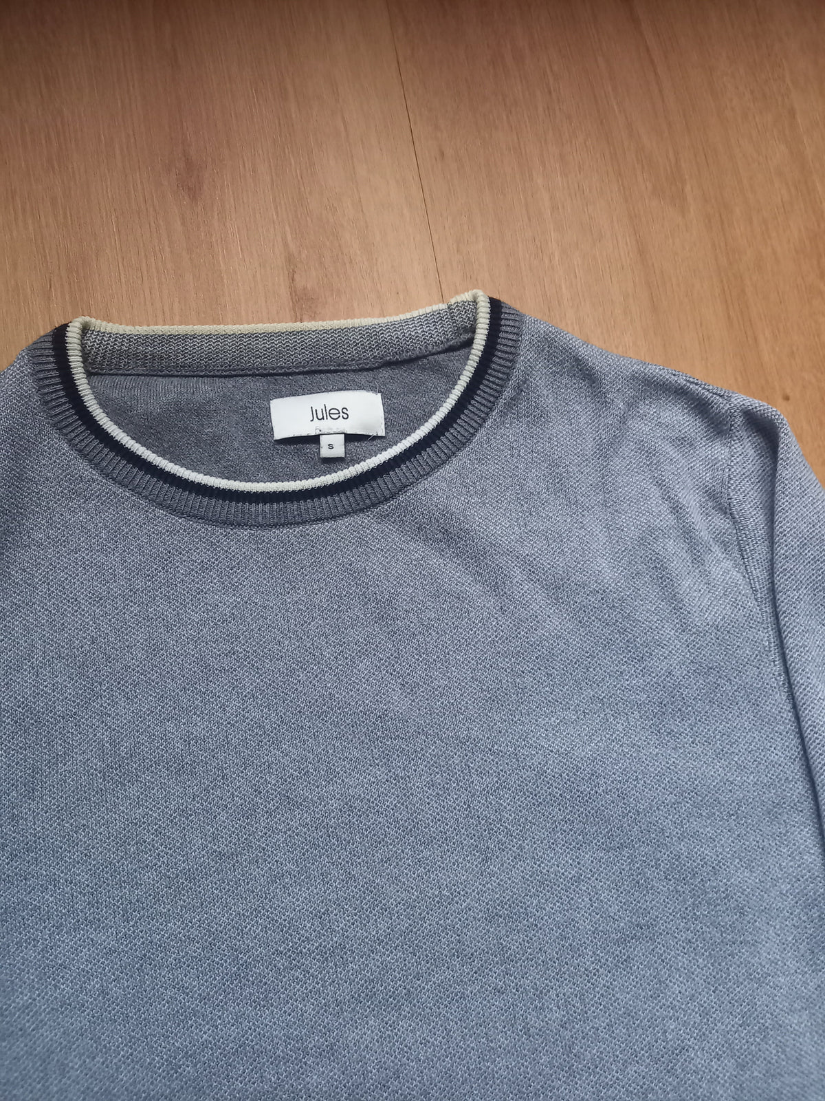 Pull gris