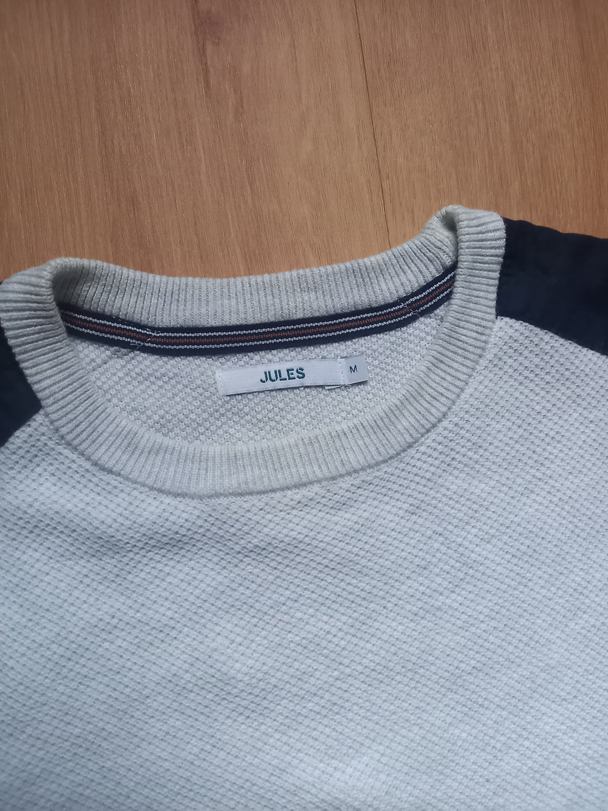 Pull gris