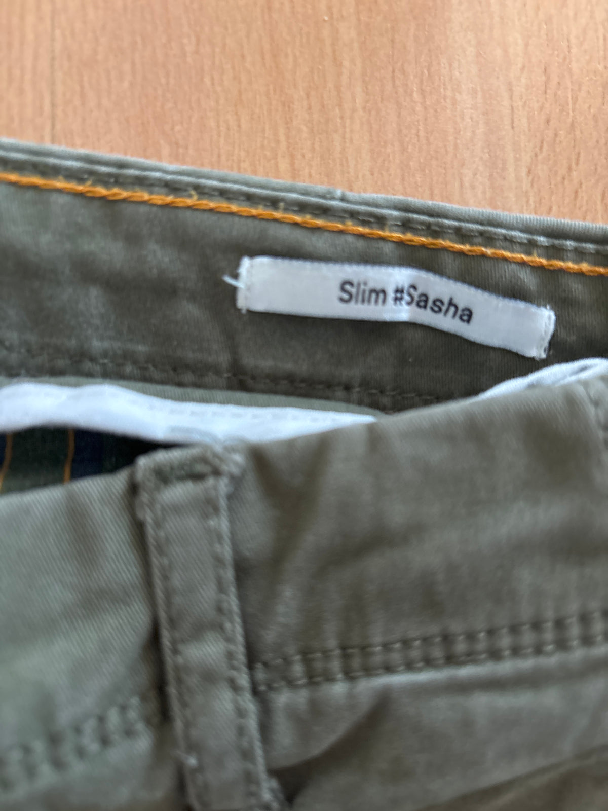 Chino coupe slim 4 longueurs uni Sasha
