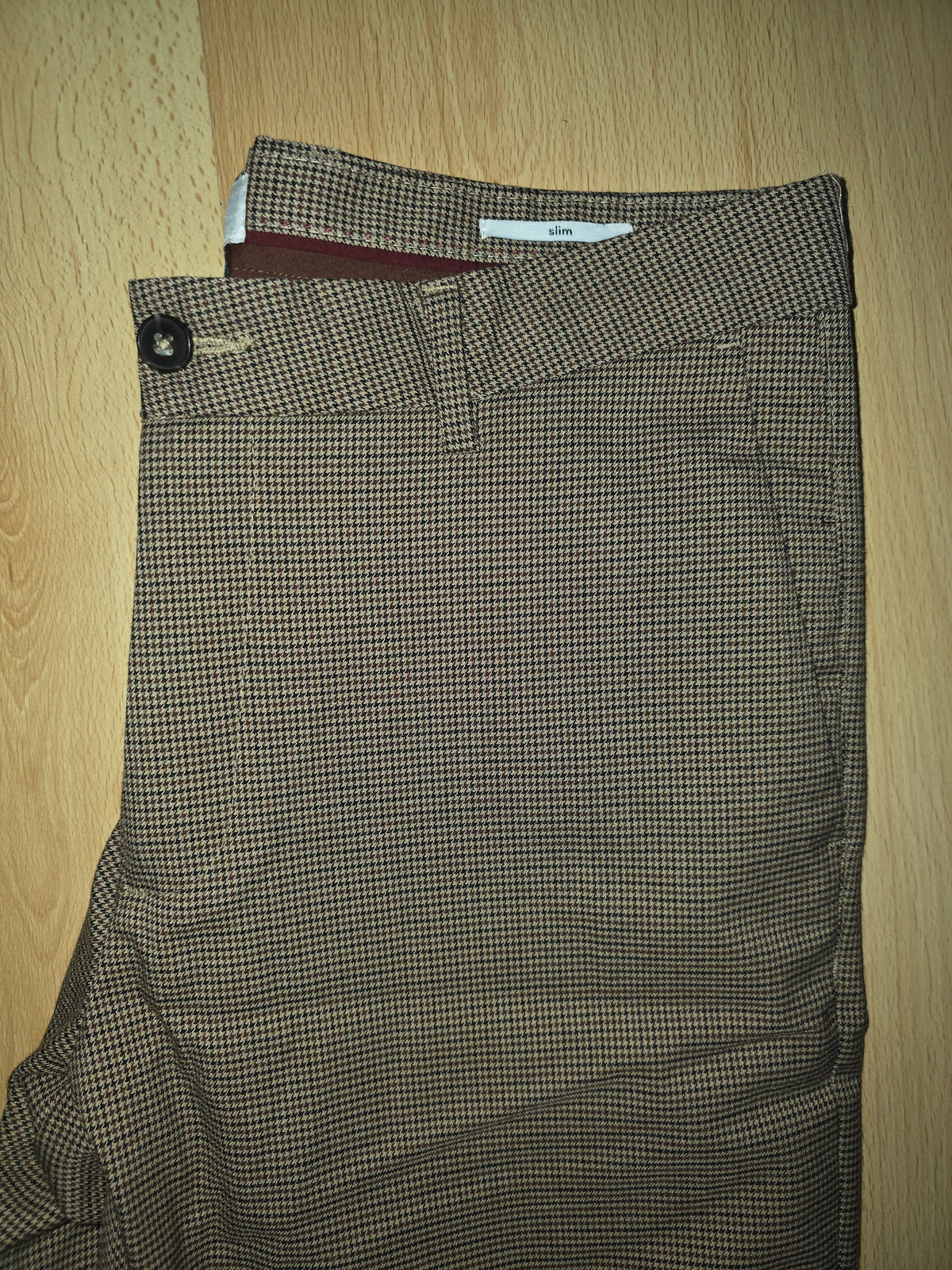 Chino Slim à carreaux