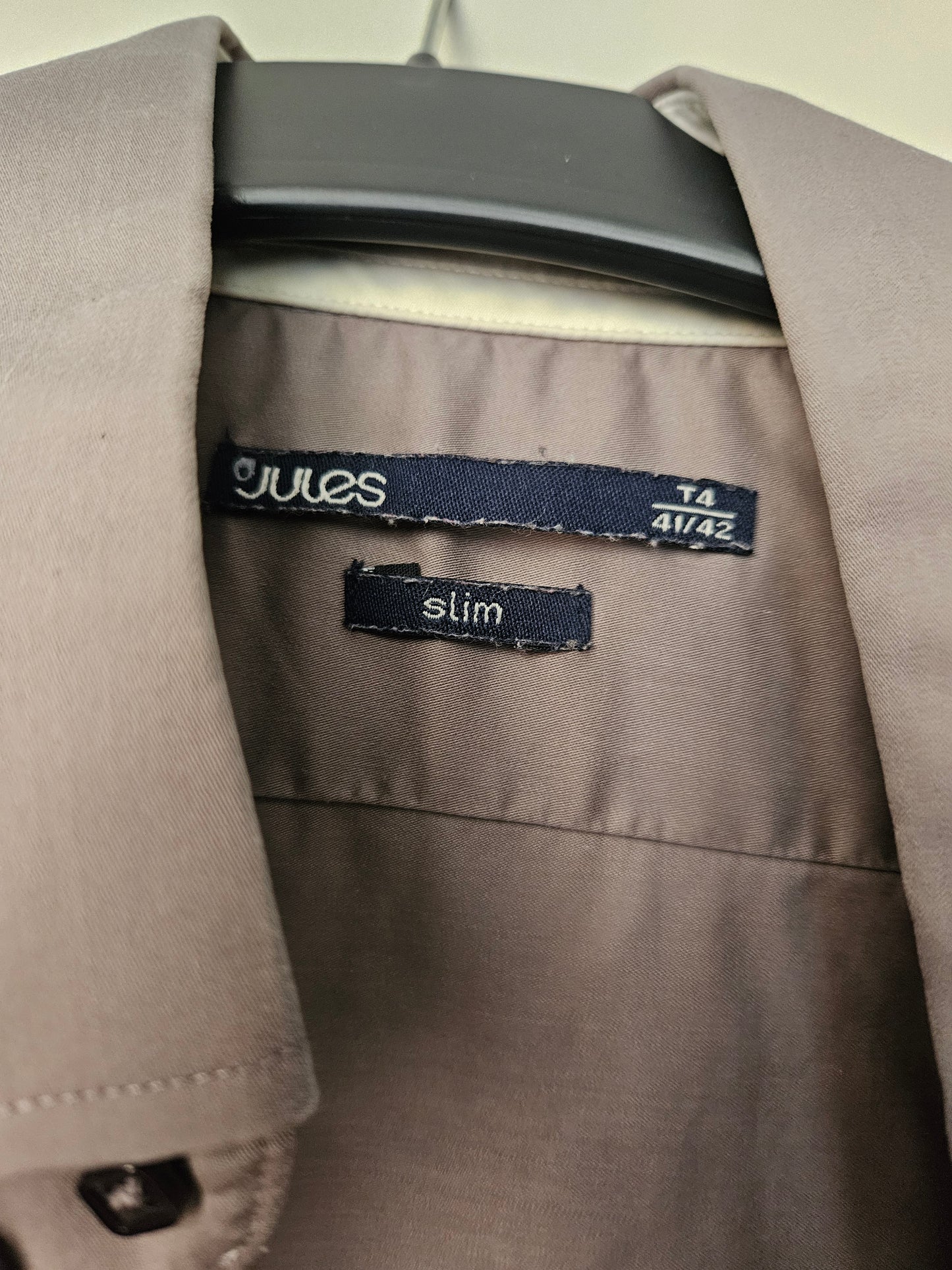 Chemise boutons carrés