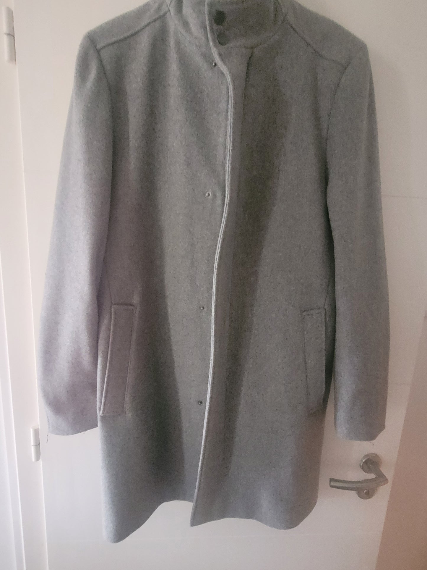 Manteau en laine col montant