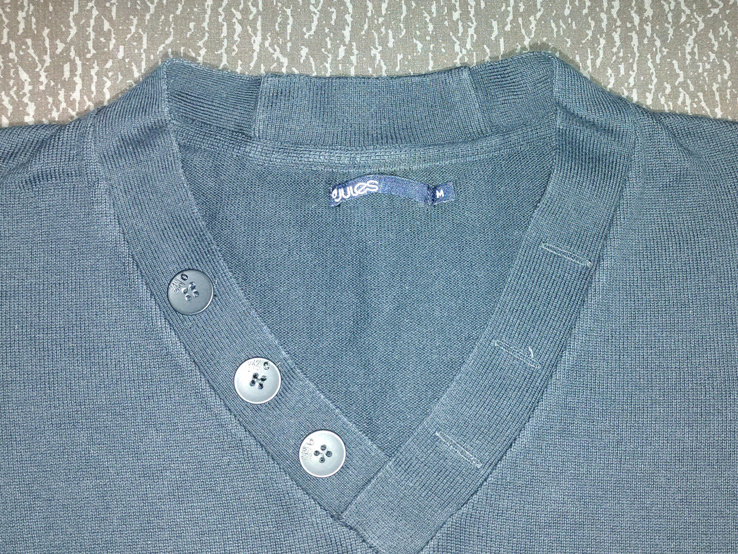 Pull col V bleu marine M