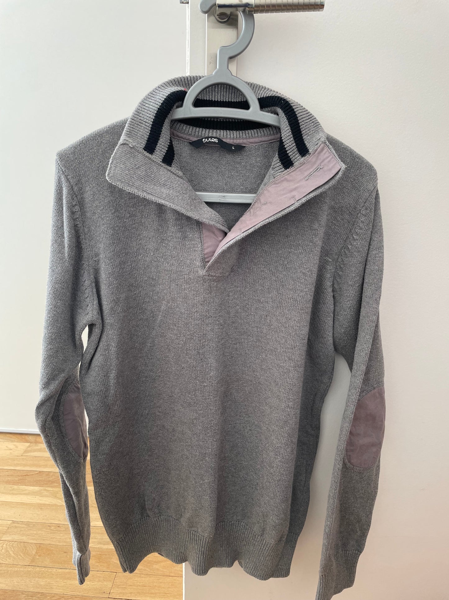 Pull gris