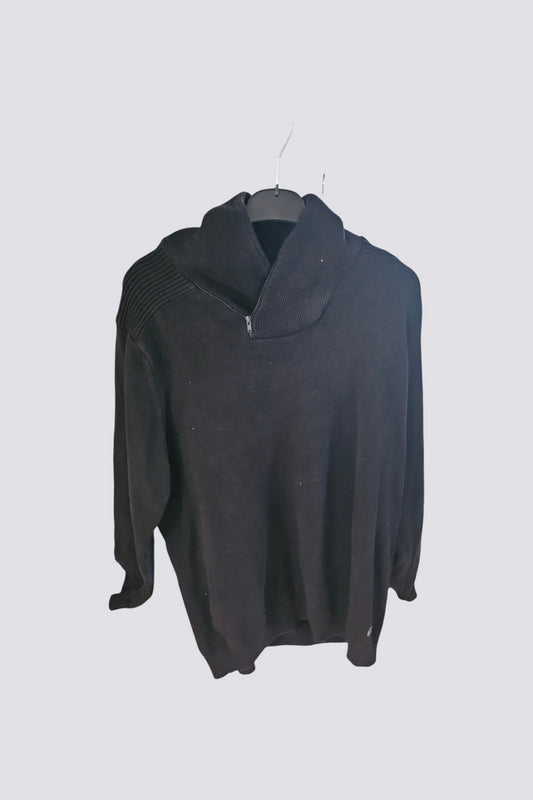 Pull noir col roule