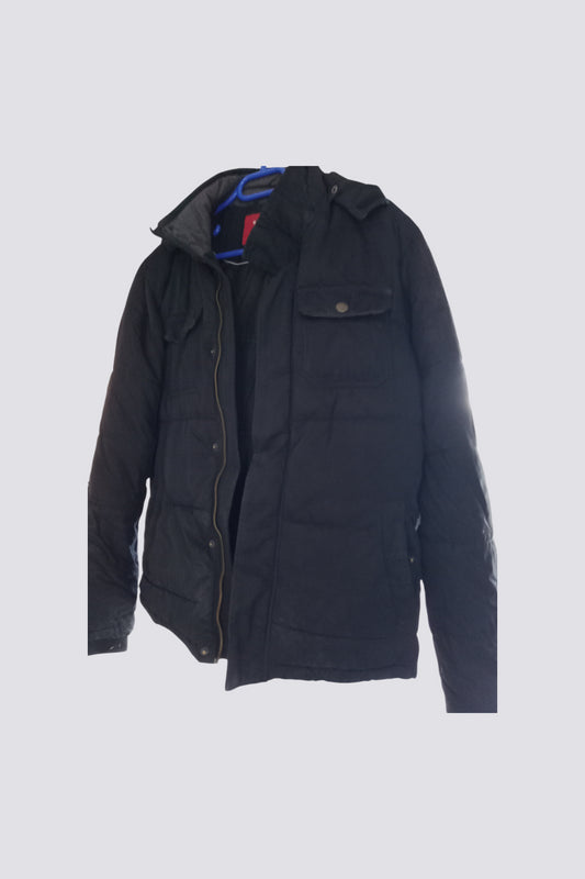 Doudoune mi longue à capuche avec badge