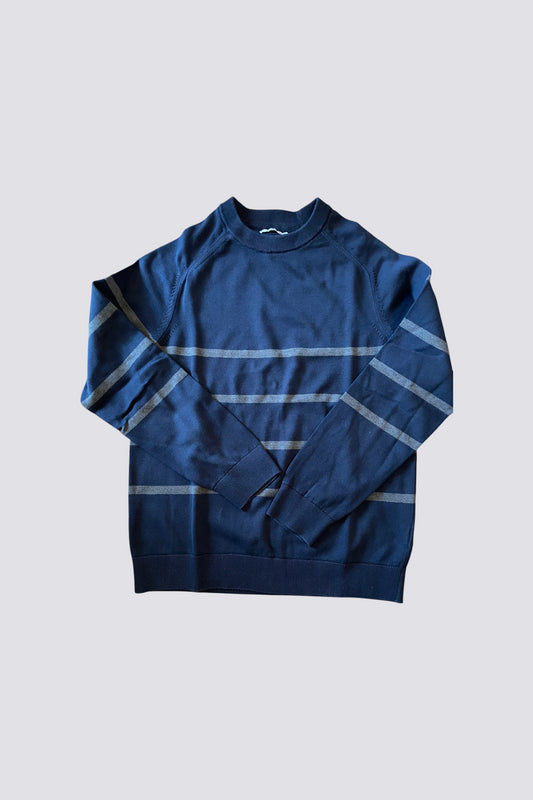 Pull bleu marine à rayures
