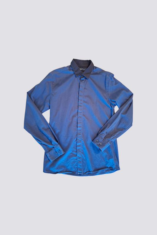 Chemise bleu marine col noir coupe slim