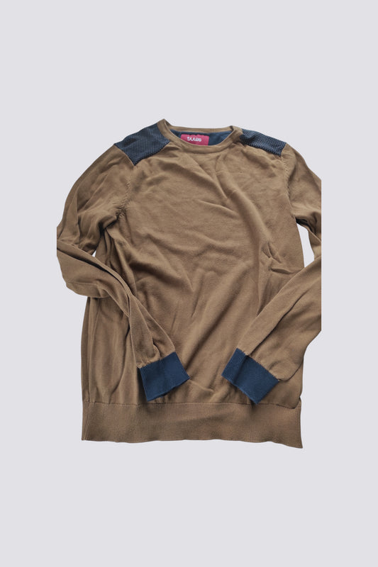 Pull fantaisie épaule