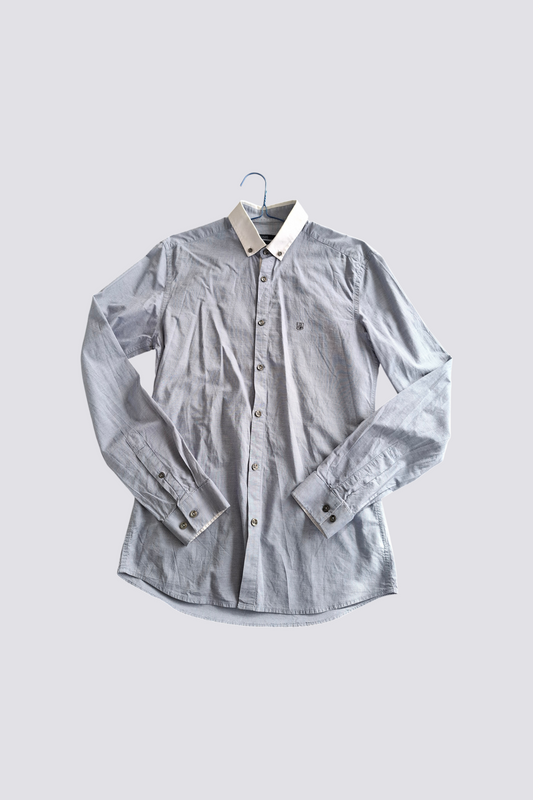 Chemise unie bleu clair col blanc T2