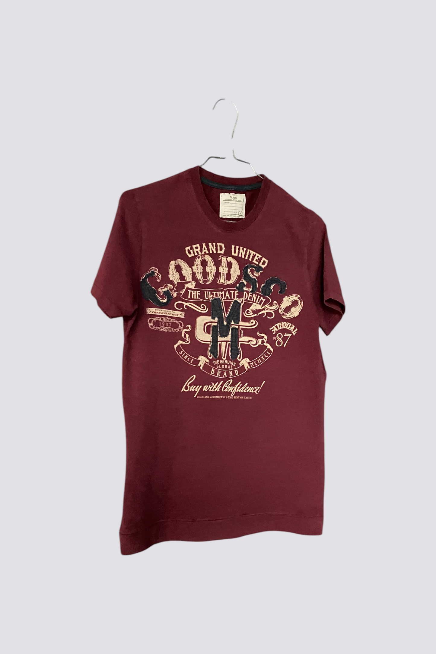 Teeshirt vintage bordeaux motifs collés et cousus