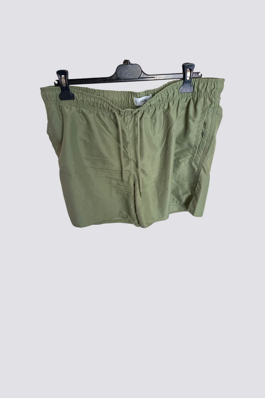 Short et maillot de bain