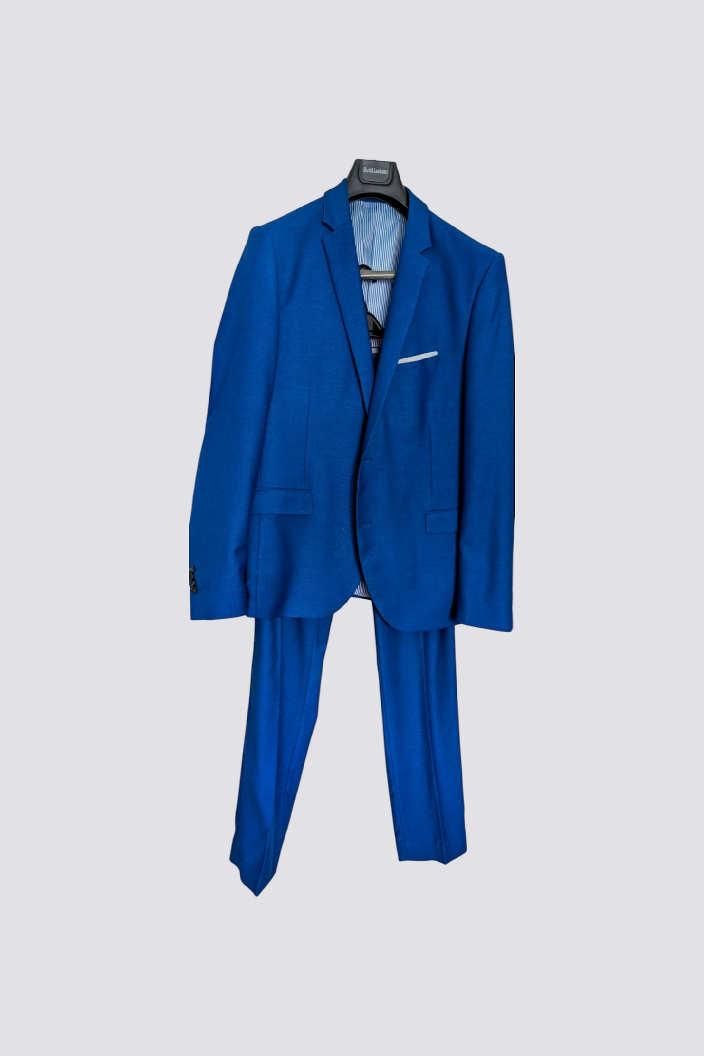 Costume bleu