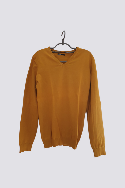 Pull col V moutarde
