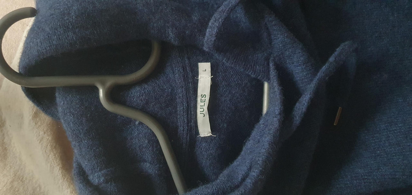 Pull à capuche en laine