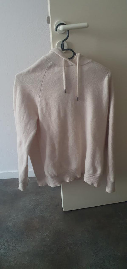 Pull à capuche en laine