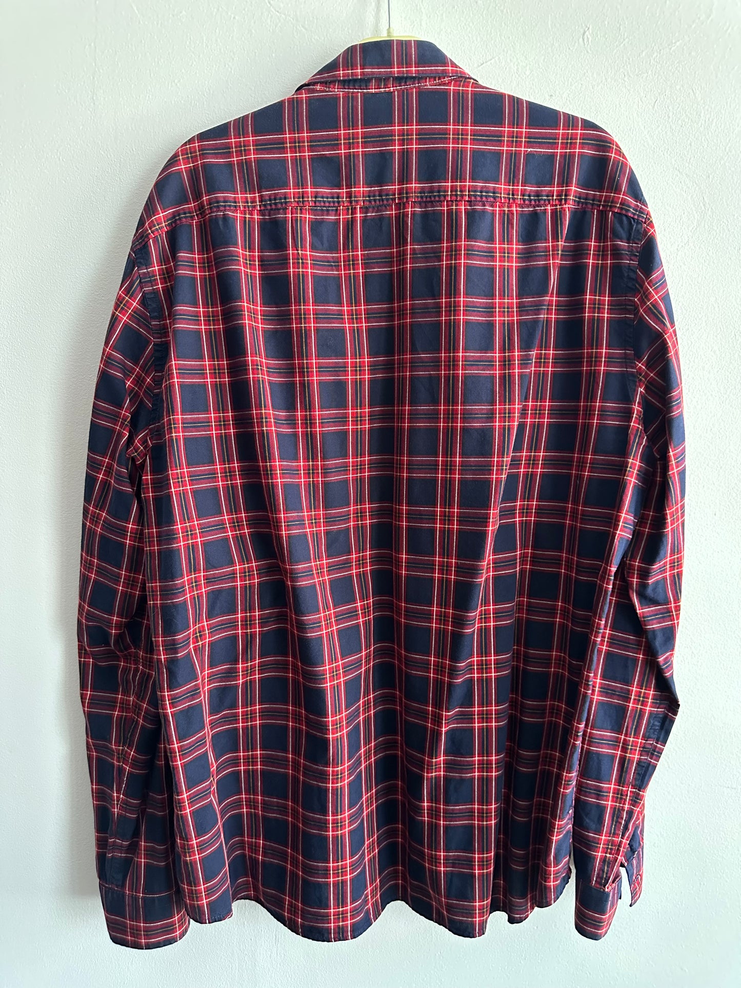 Chemise slim à carreaux pointe boutonnée