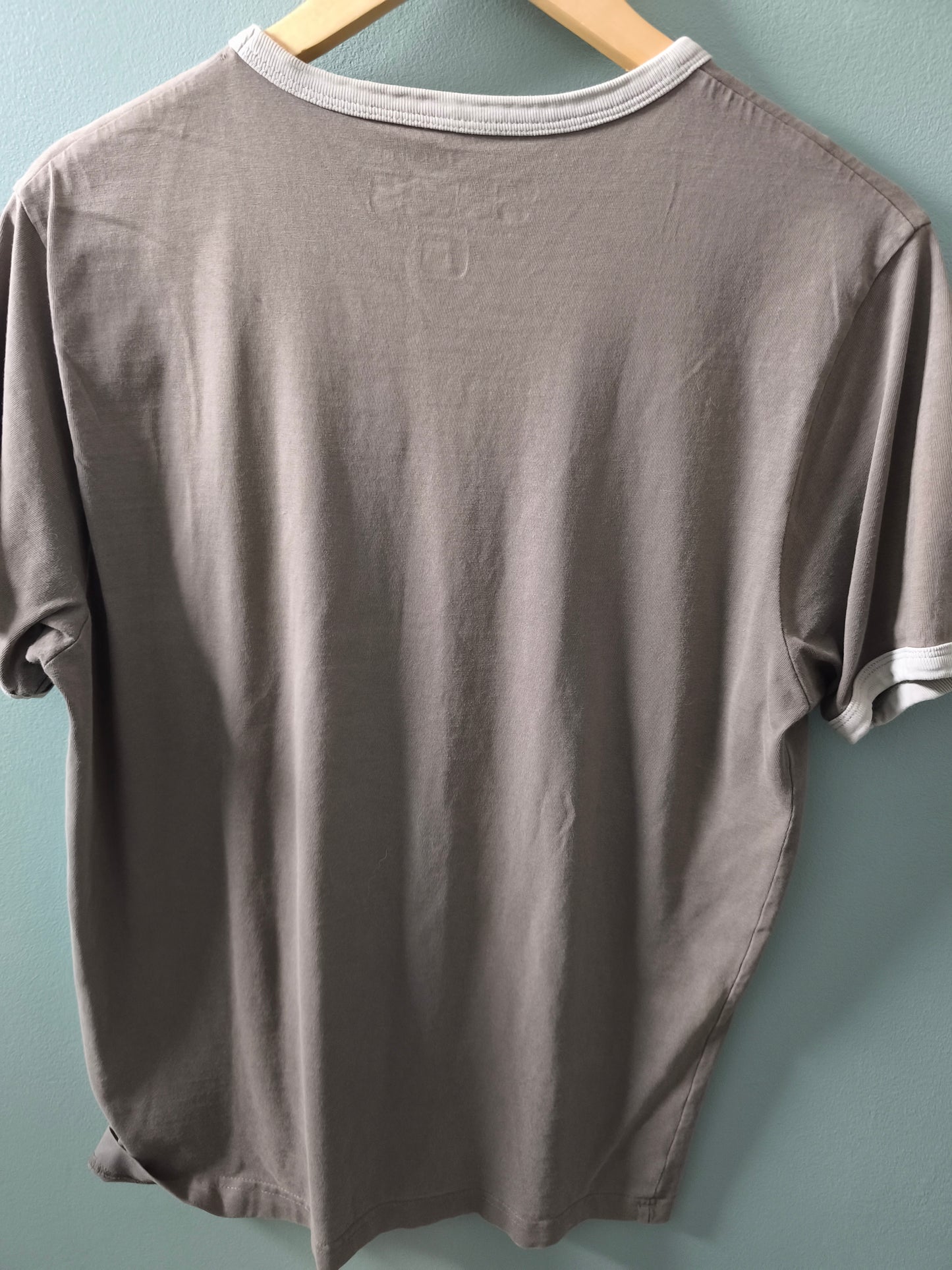 Tee shirt gris marron