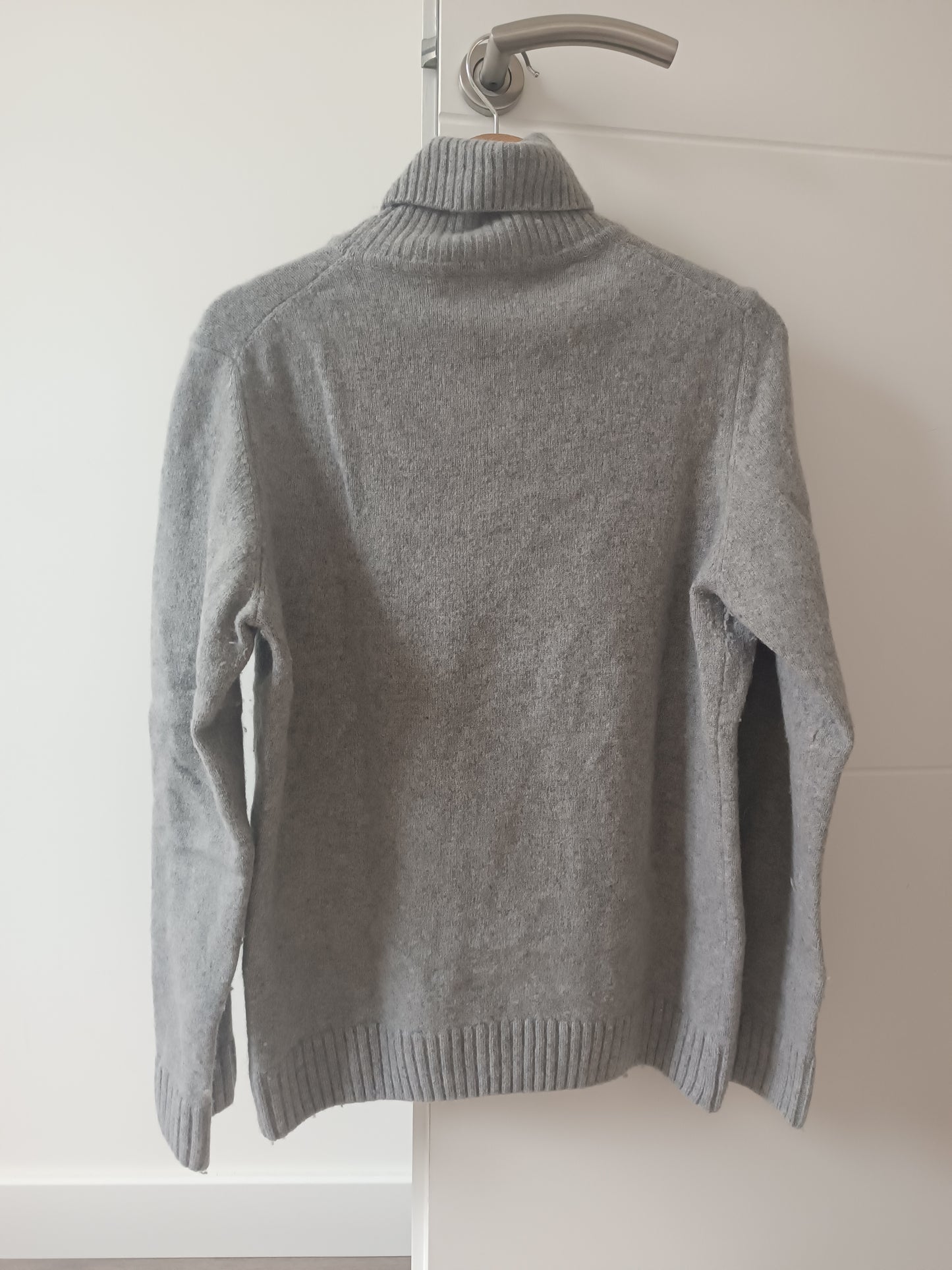 Pull col roulé en laine