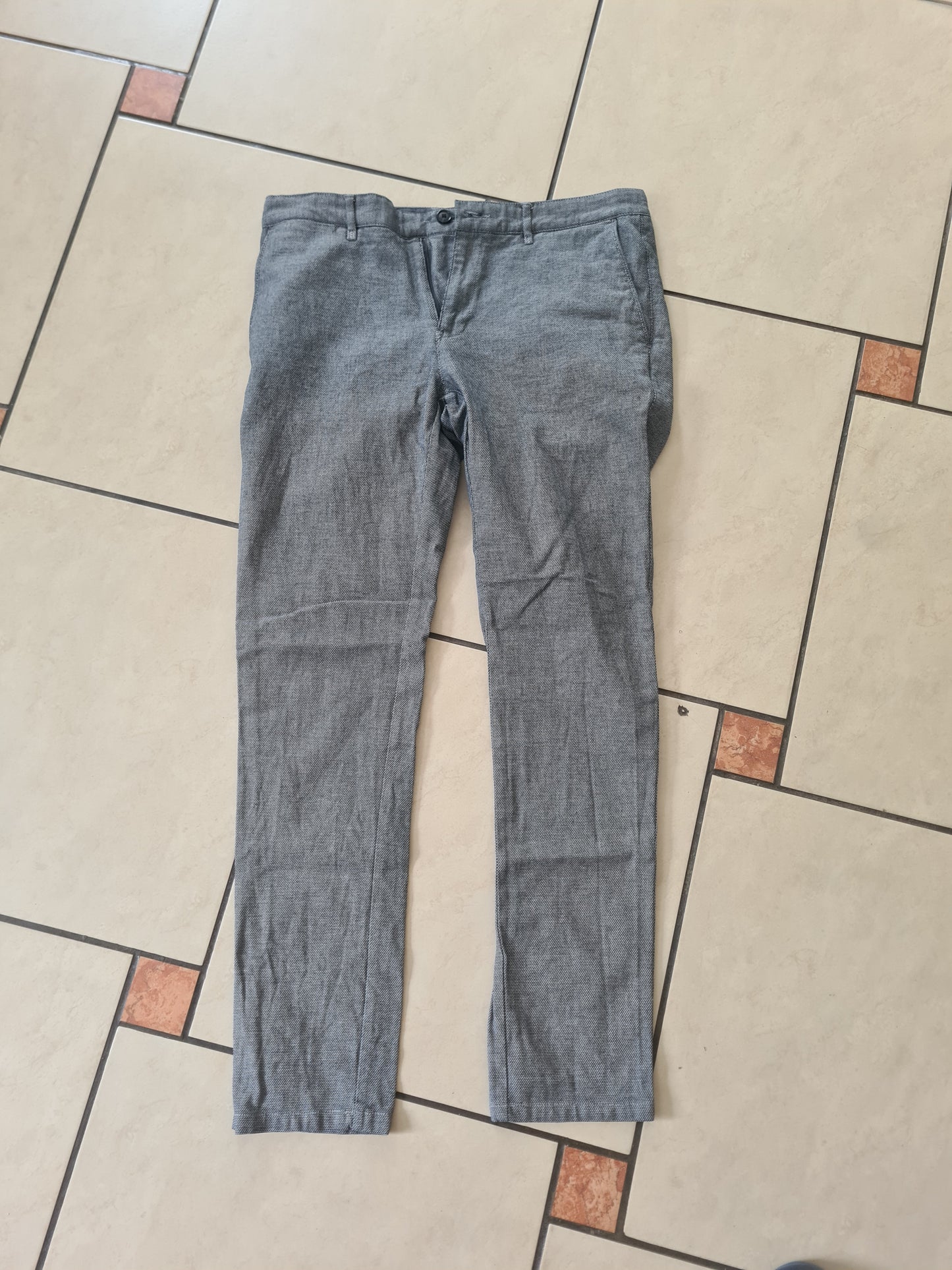 Chino droit matière reliefée