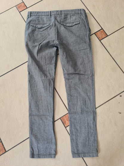 Chino droit matière reliefée