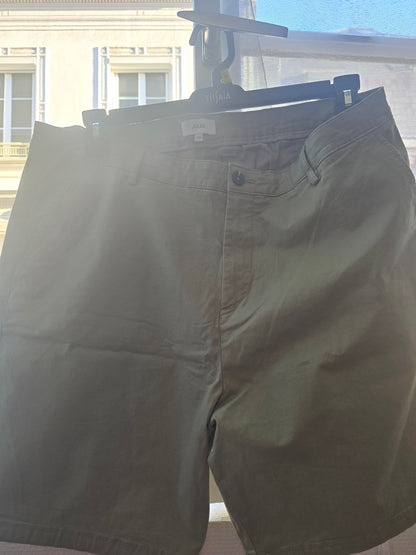 Bermuda vert militaire