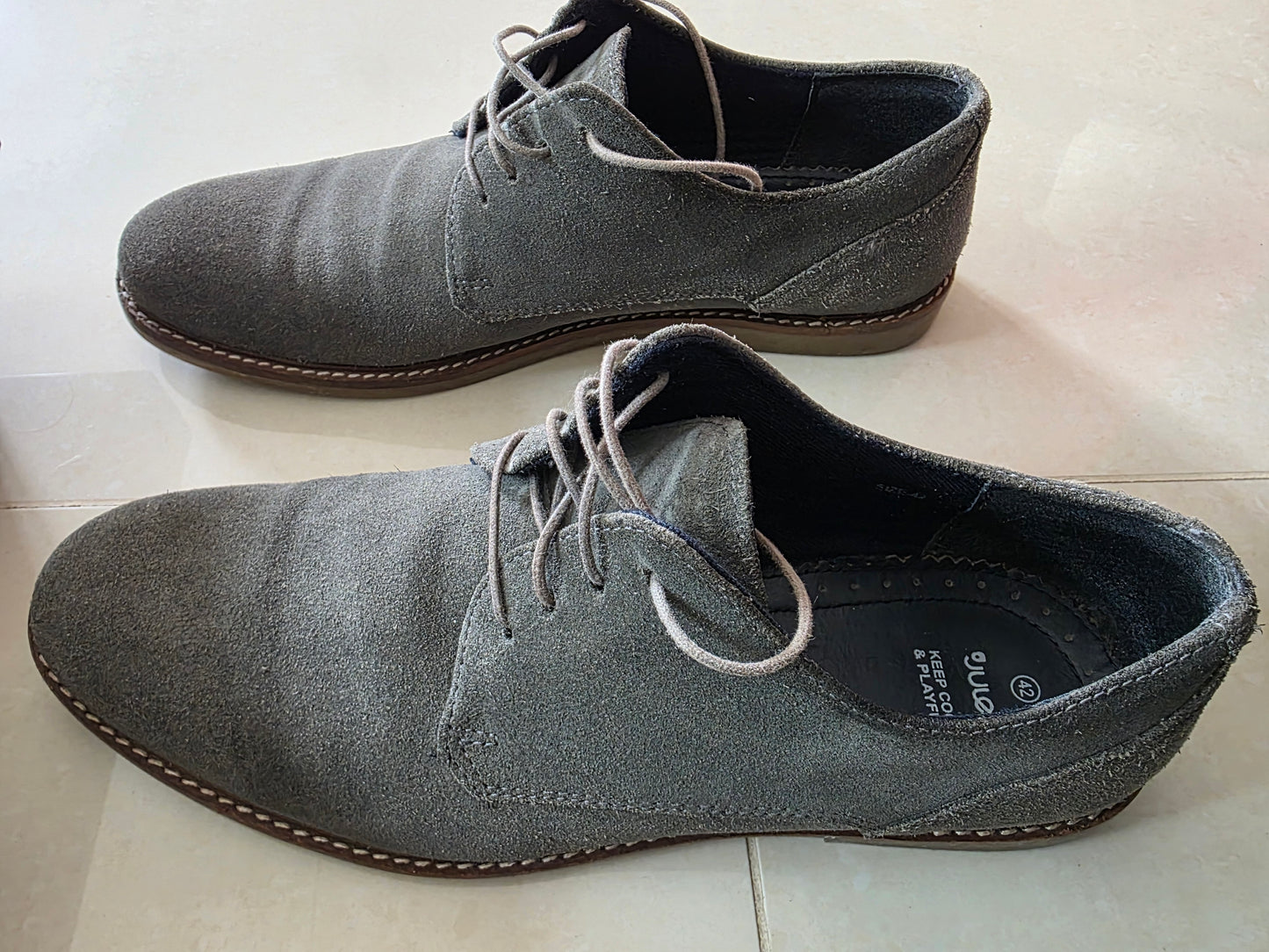 Chaussures nubuck grises