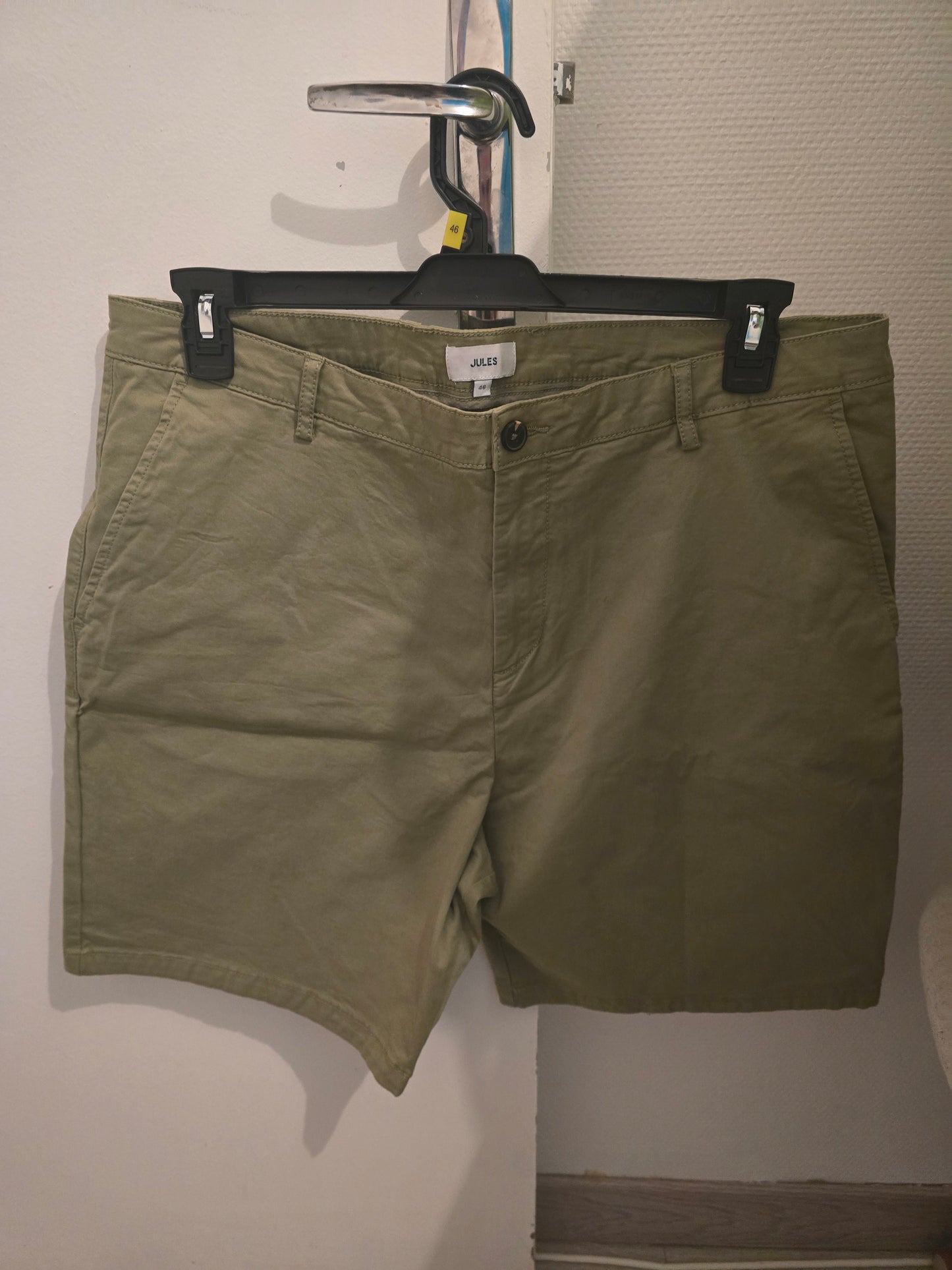 Bermuda vert militaire