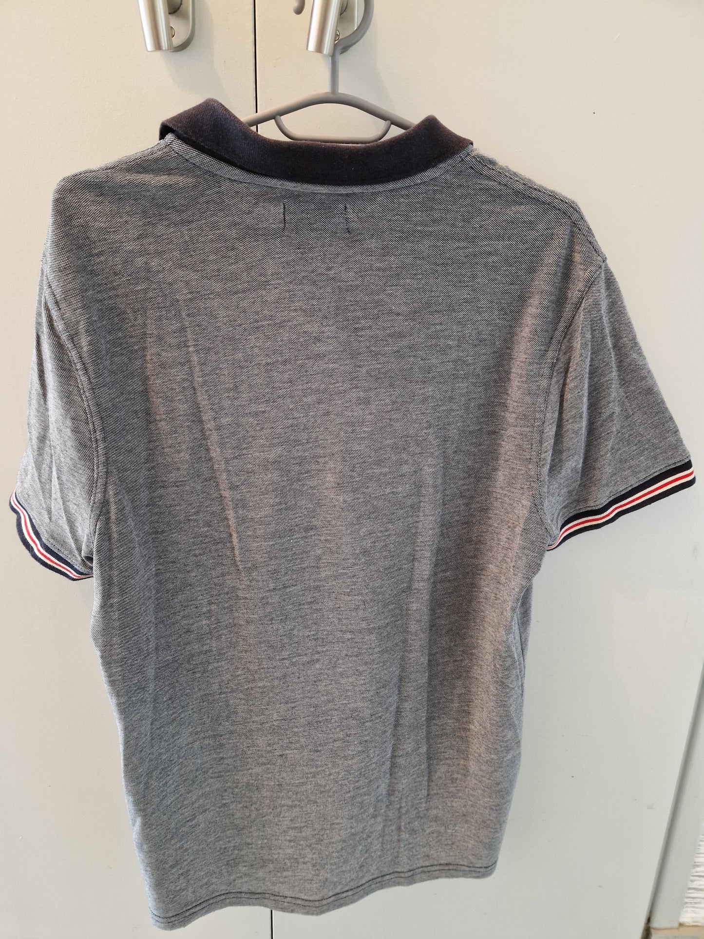 Polo gris