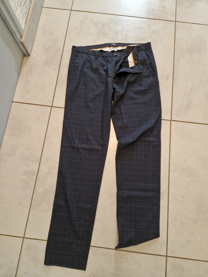 Pantalon à carreaux