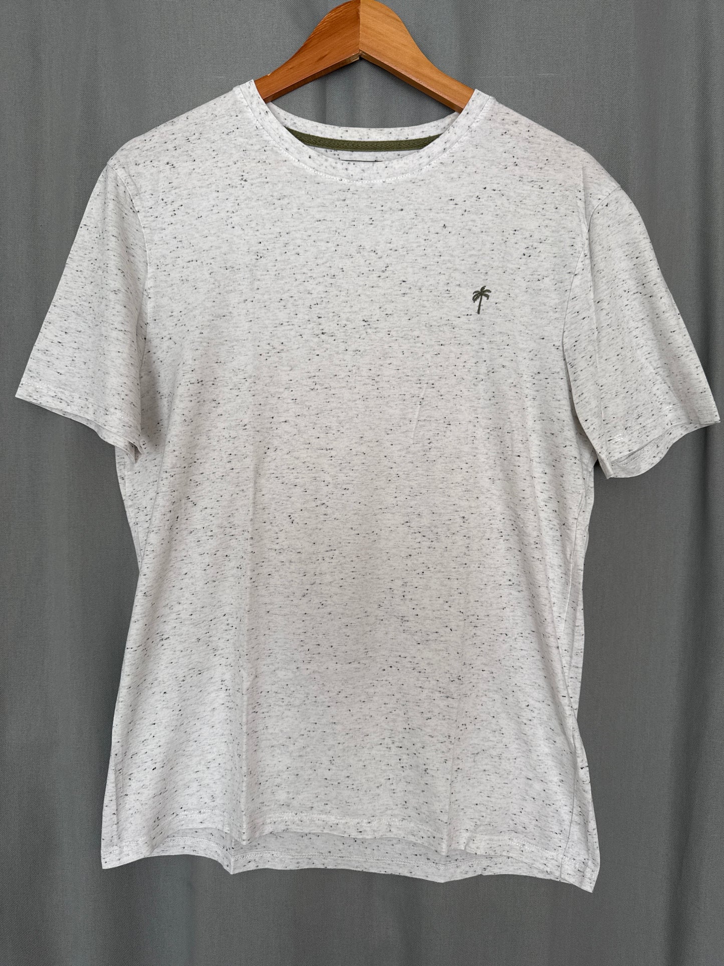 Tee-shirt moucheté broderie poitrine cot