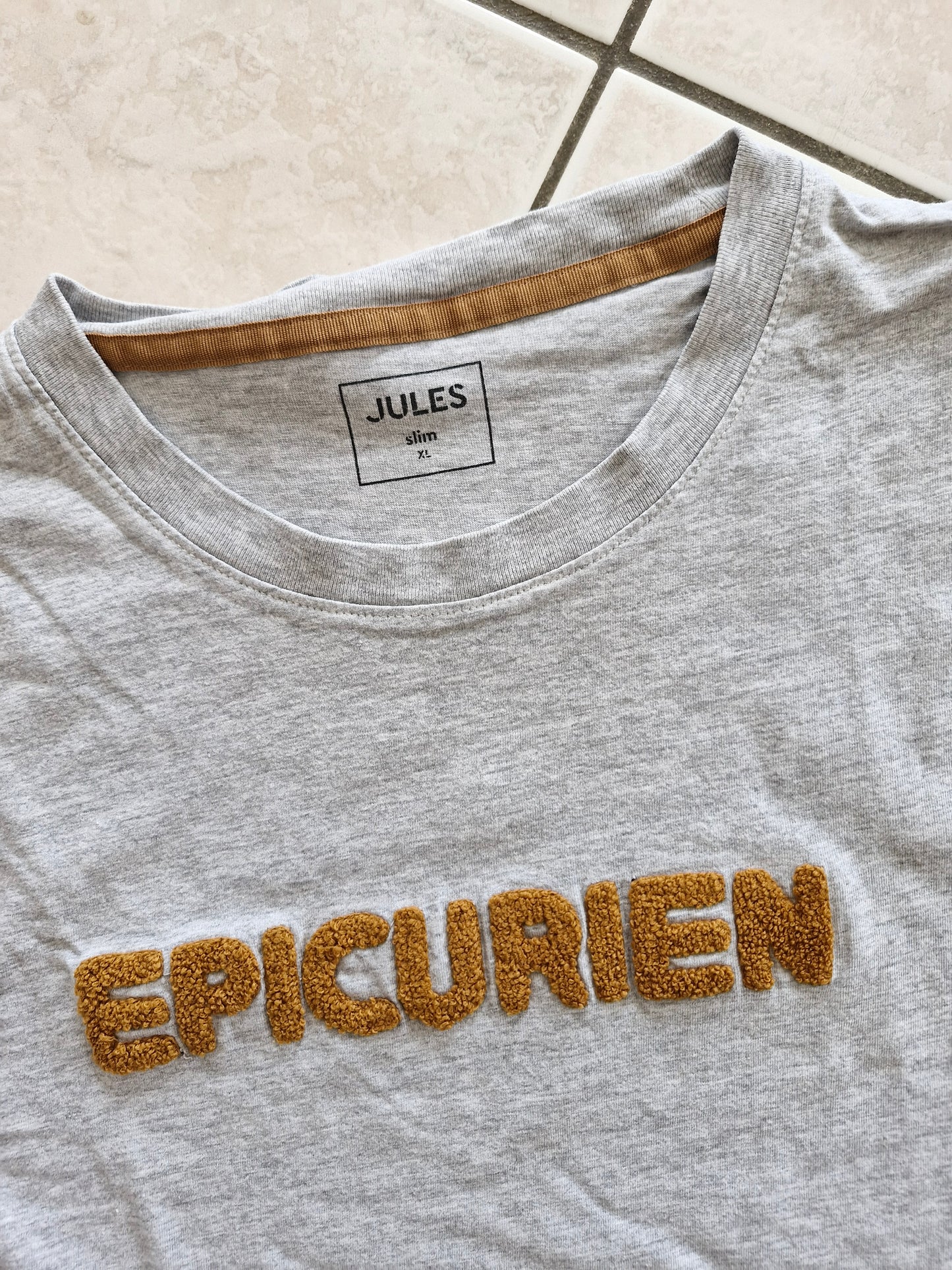 Tee-shirt mot bouclette