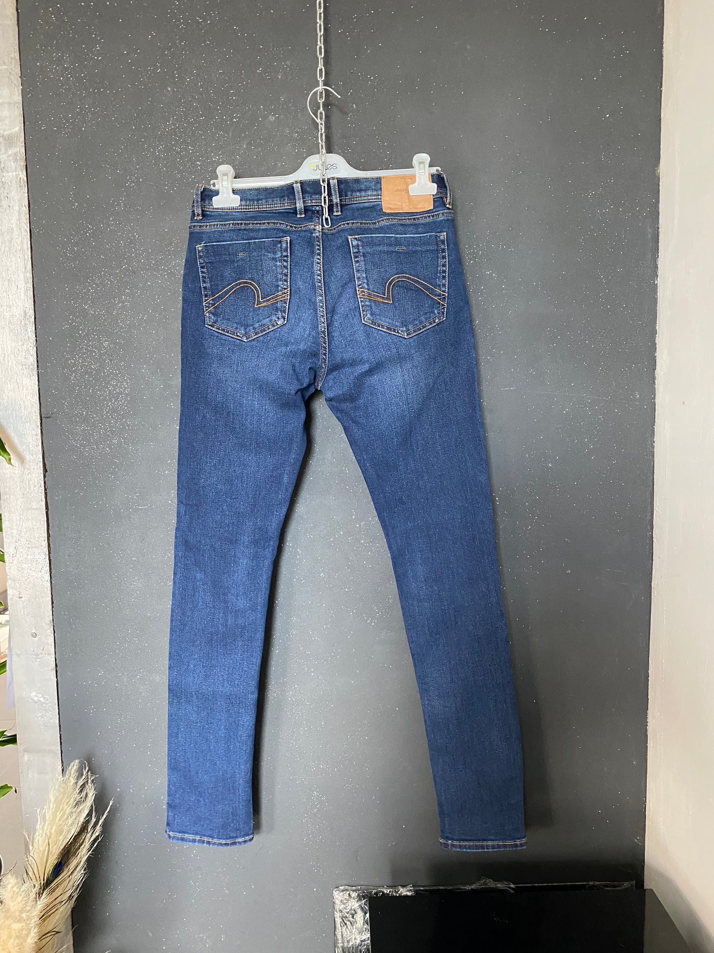 Jean slim contenant du chanvre et du polyester recyclé