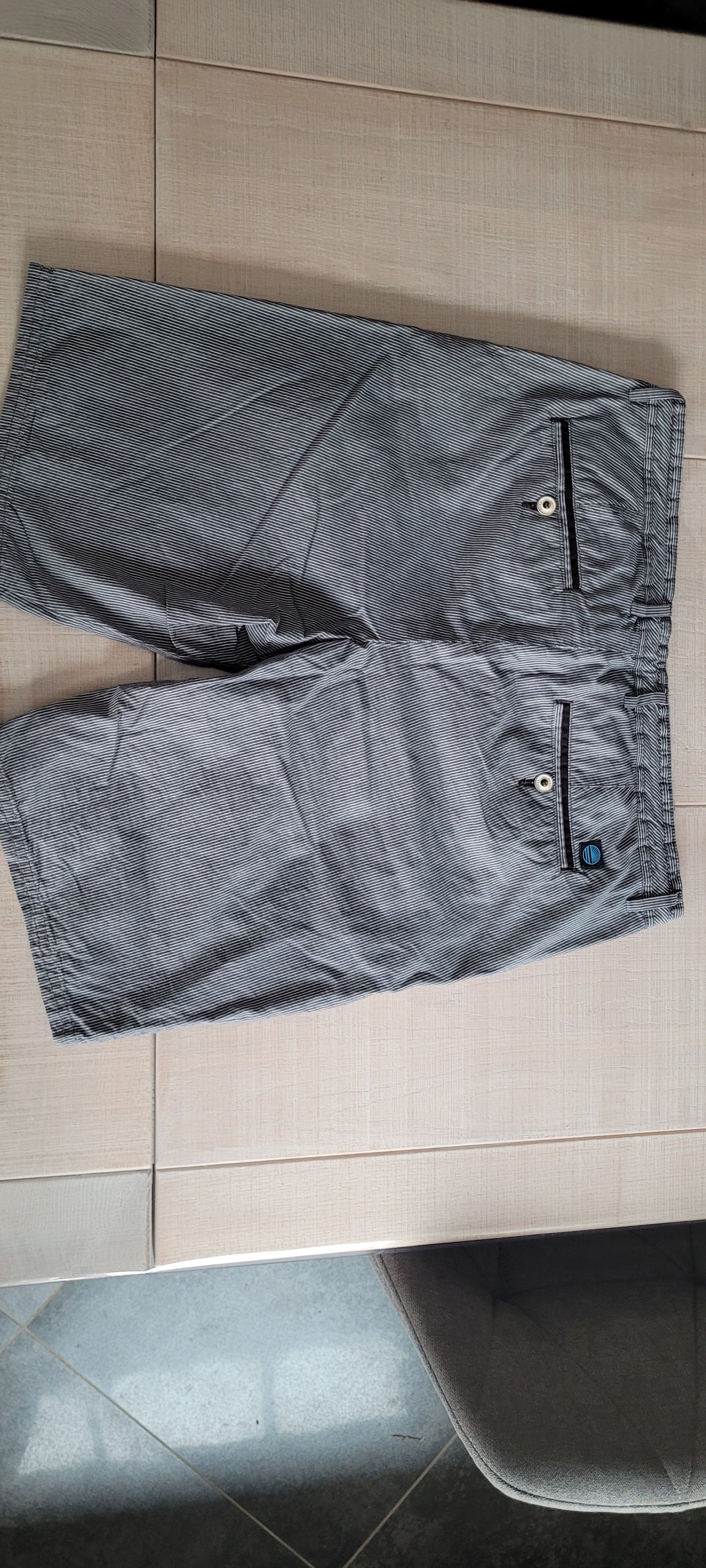 Bermuda chino imprimé rayé fantaisie