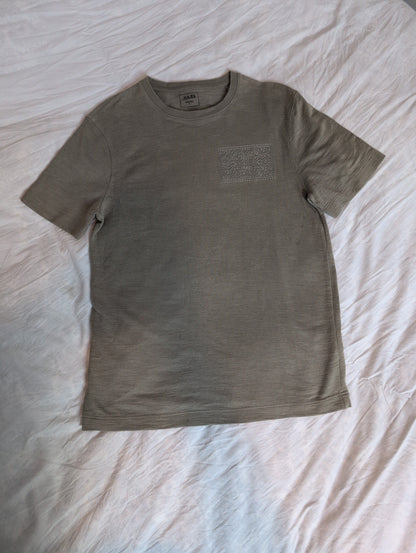 Tee shirt matière reliéfée détail macramé