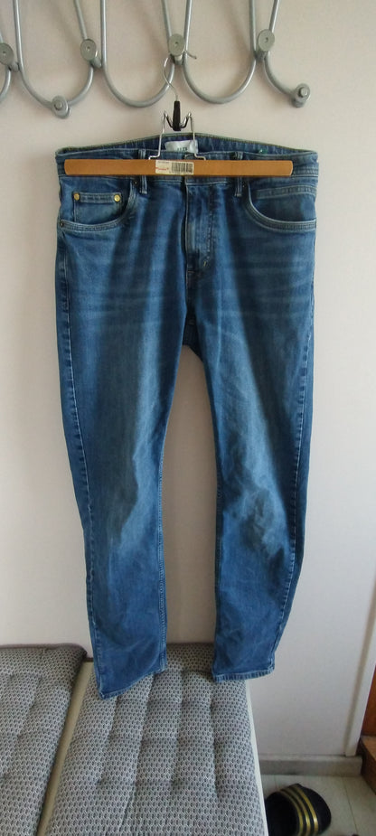 Jean straight 3 longueurs en coton recyclé