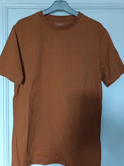 Tee shirt