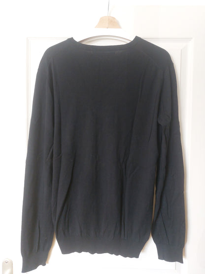 Pull noir