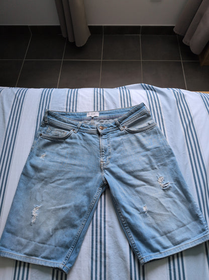 Bermuda en jean usé