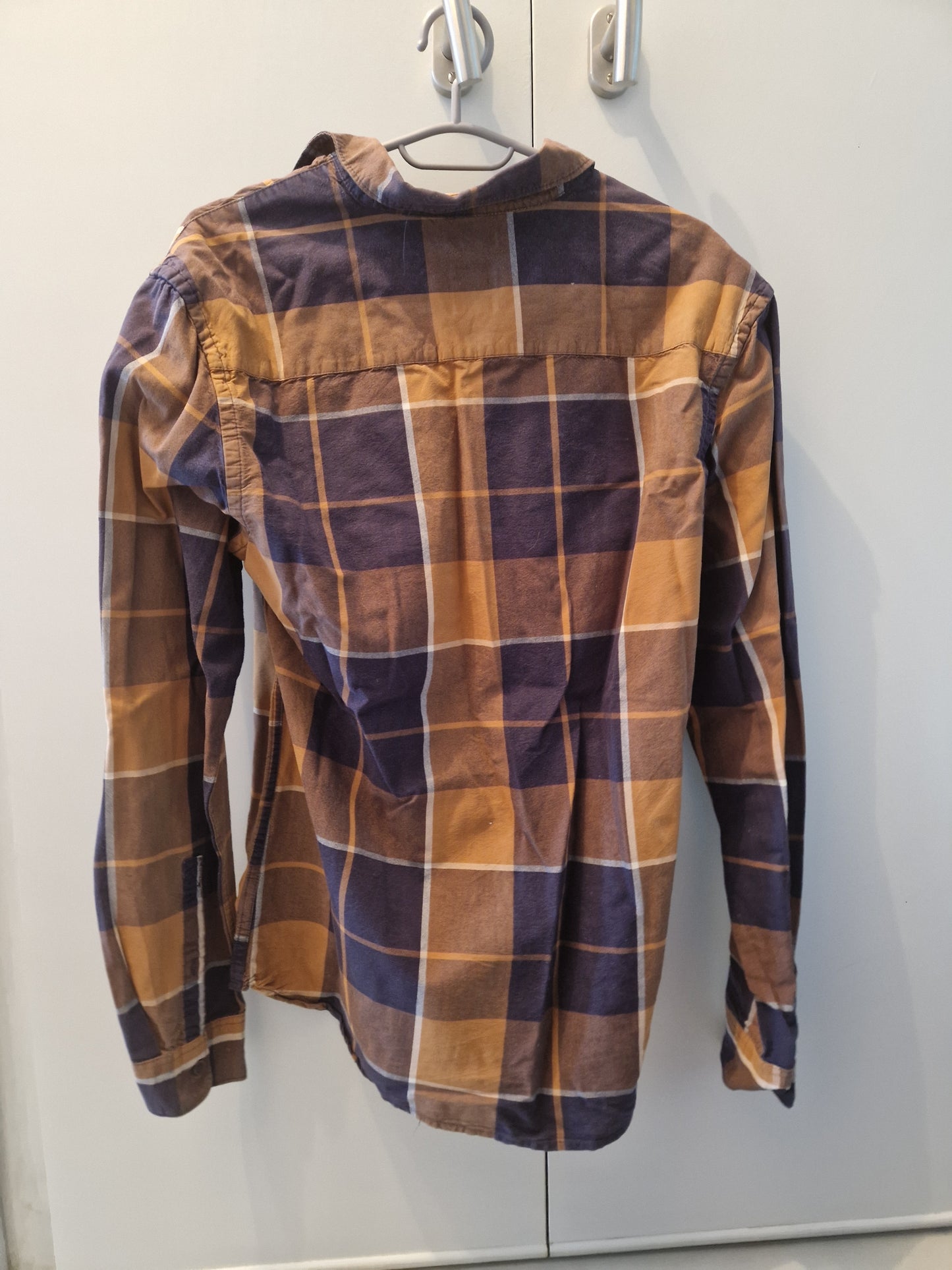 Chemise à carreaux marron