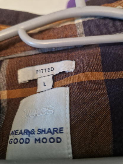 Chemise à carreaux marron