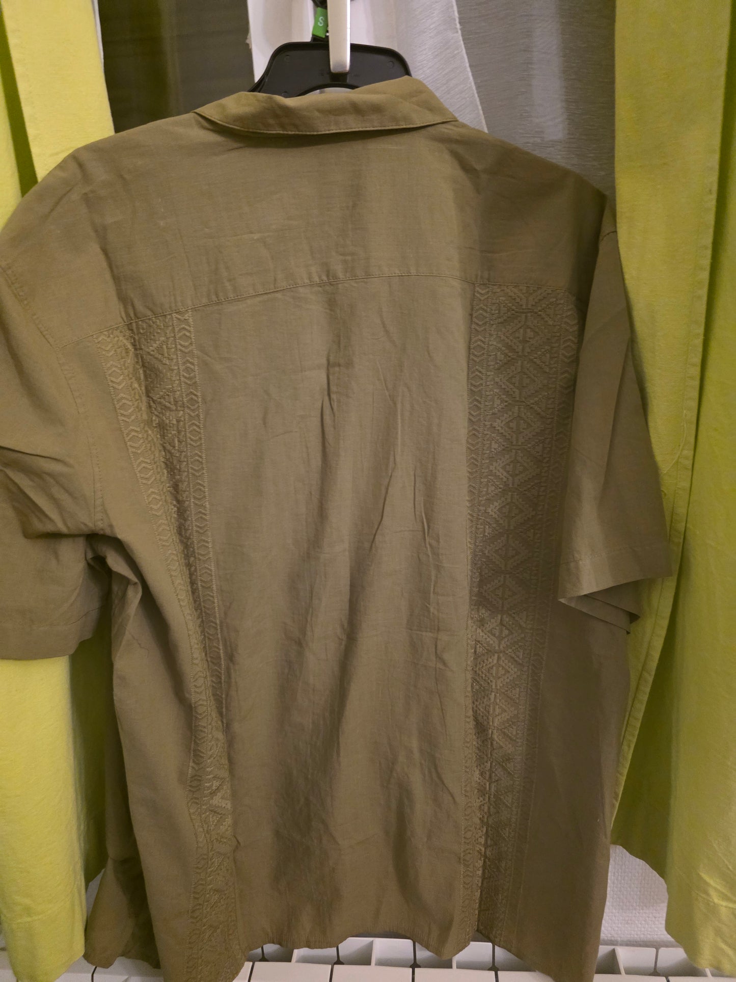 Chemise verte militaire